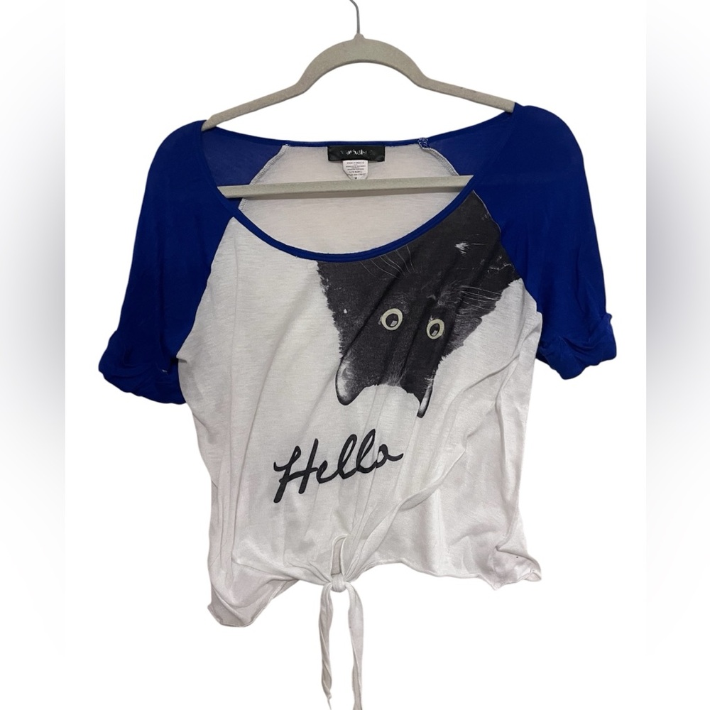 Cat graphic t-shirt